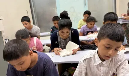 Small group learning environment with personalized attention