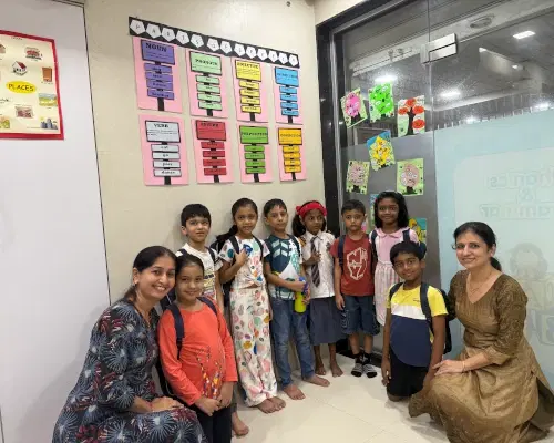Smart Education in Bhandup West - children learning in a professional environment